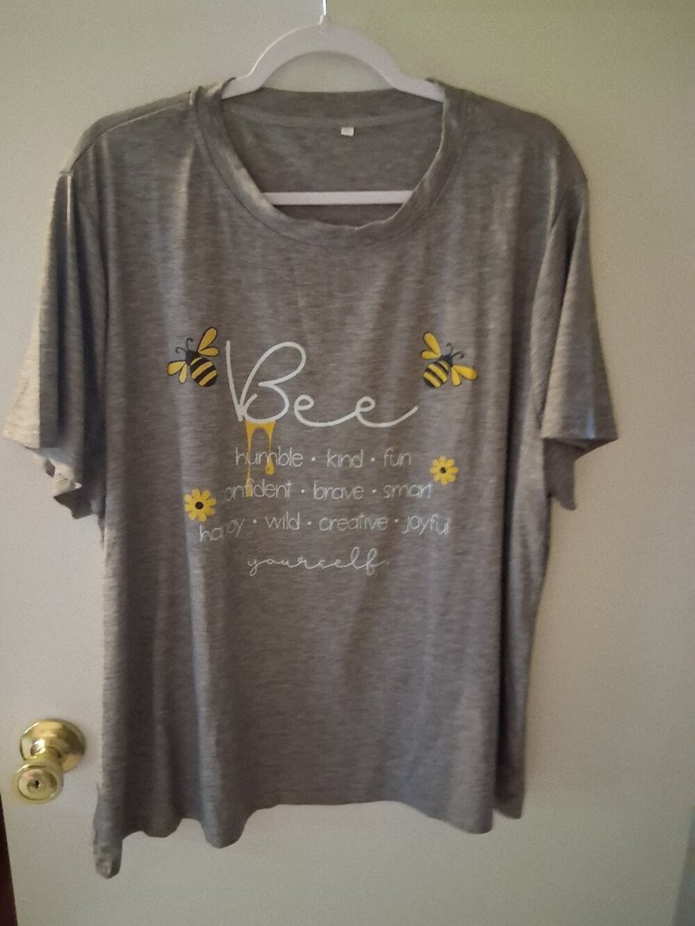 Woman's tee shirt, grey with yellow bees 4X